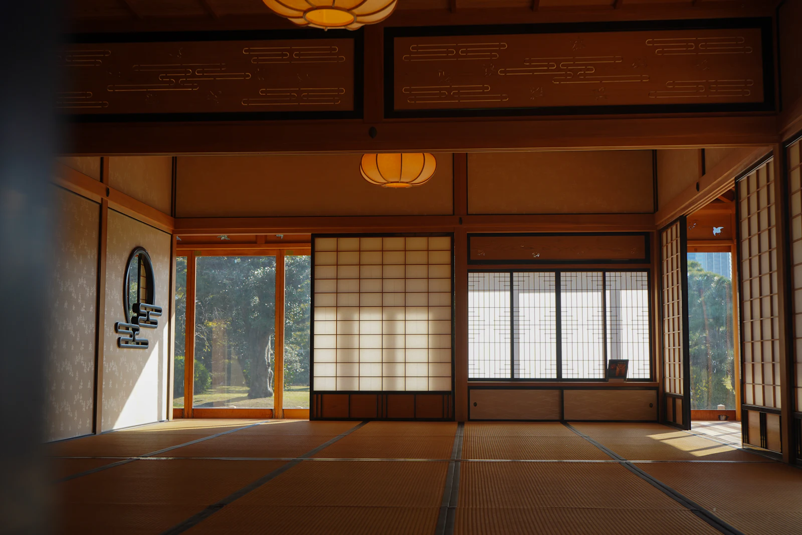 障子のある広い和室